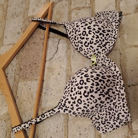 Women's Victoria's Secret Cheetah Print Bra. Lightly Lined. Size 36 B - Picture 2 of 5